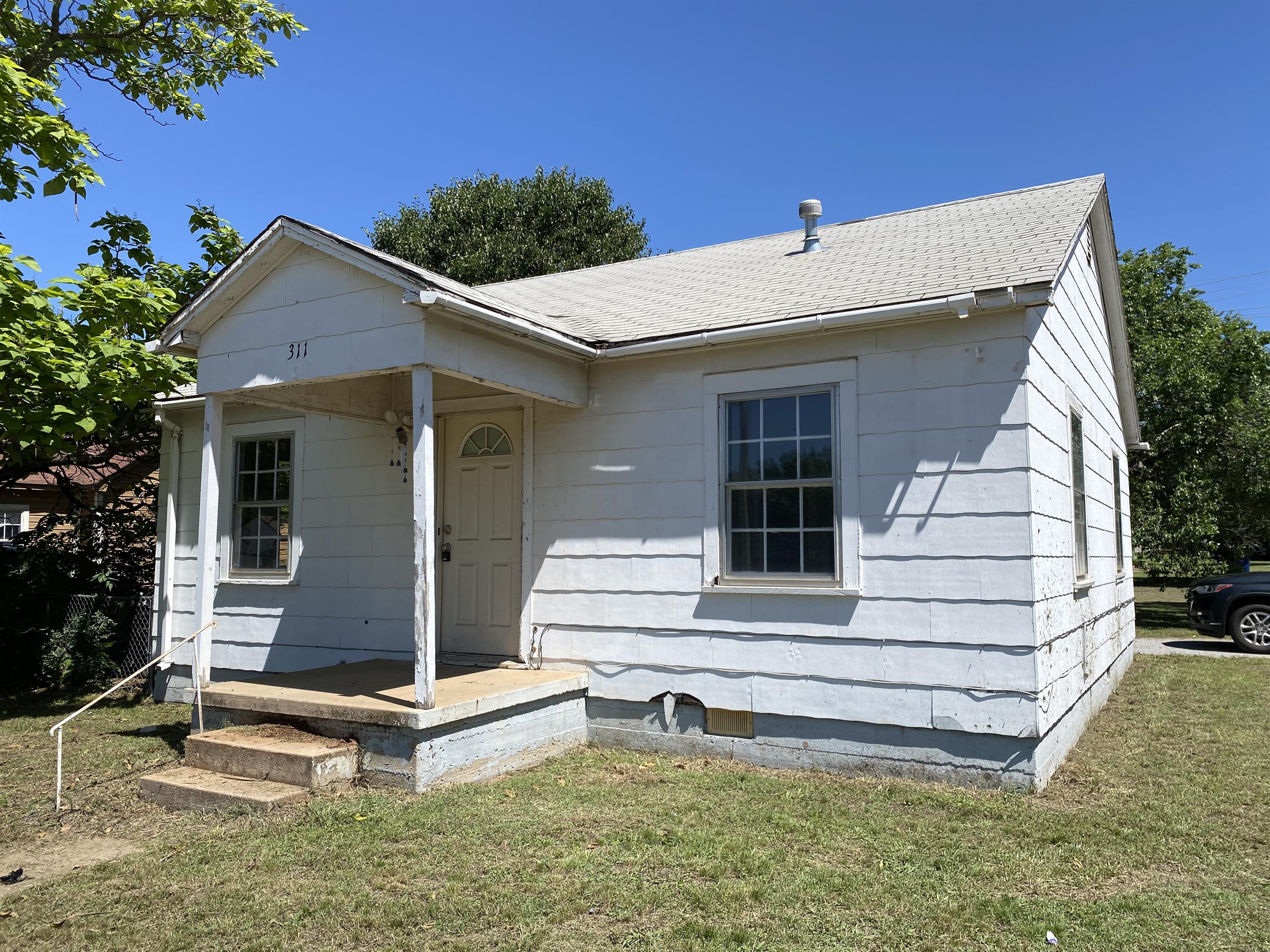 311 East Chestnut Avenue